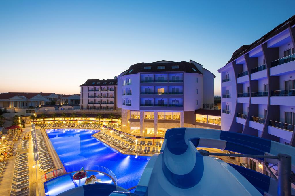 Ramada Resort Side Exterior foto