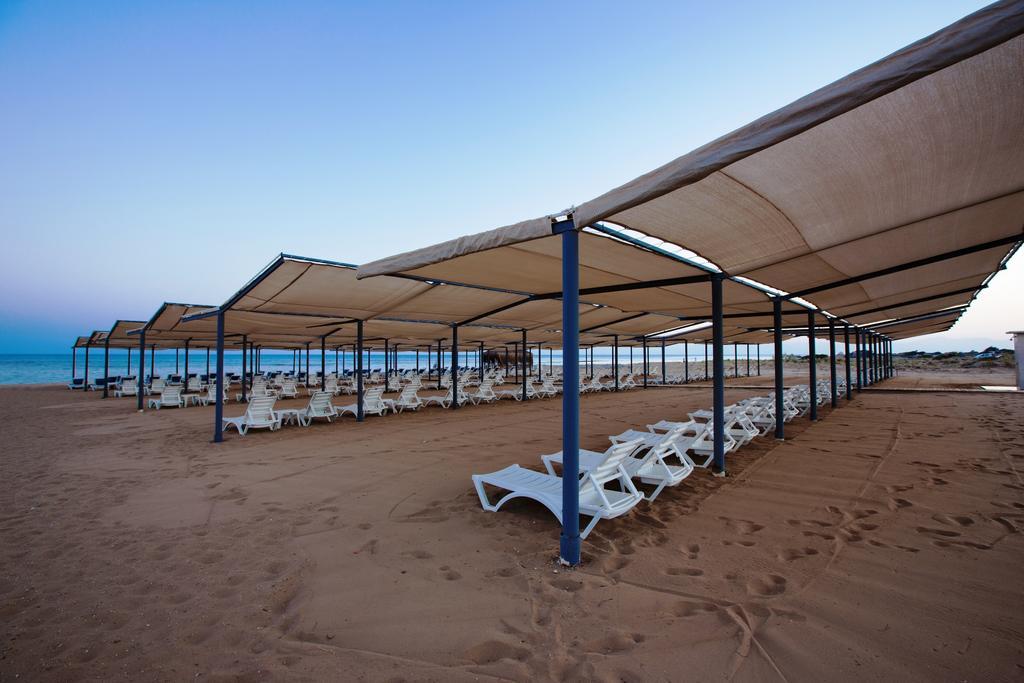 Ramada Resort Side Exterior foto
