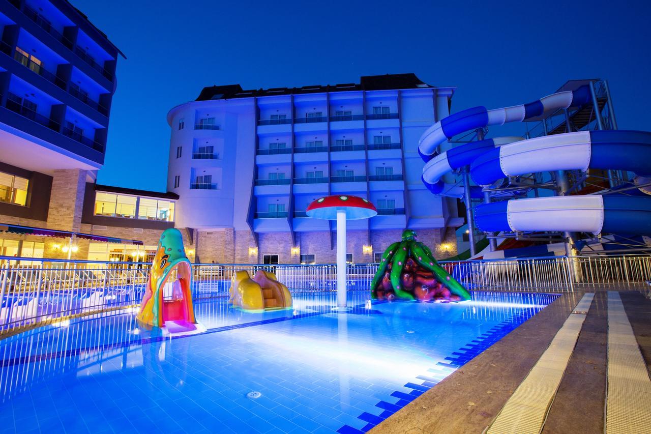 Ramada Resort Side Exterior foto